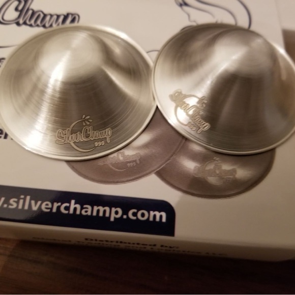 Silver nursing cups for breastfeeding moms - Picture 5 of 5